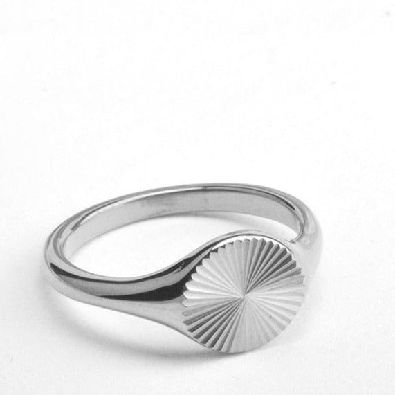 Minimalist Dainty Rays Texture Circle Ring